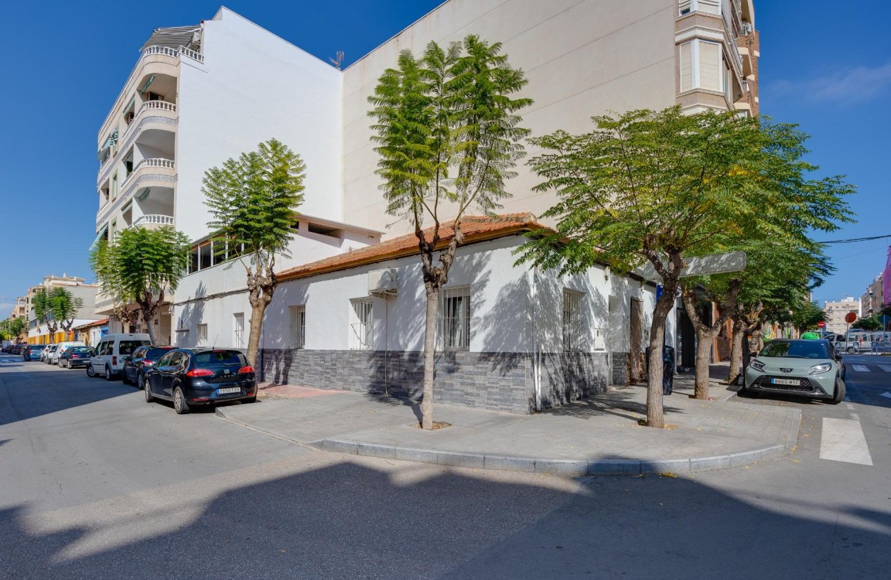 Herverkoop - Town House -
Torrevieja - Centro