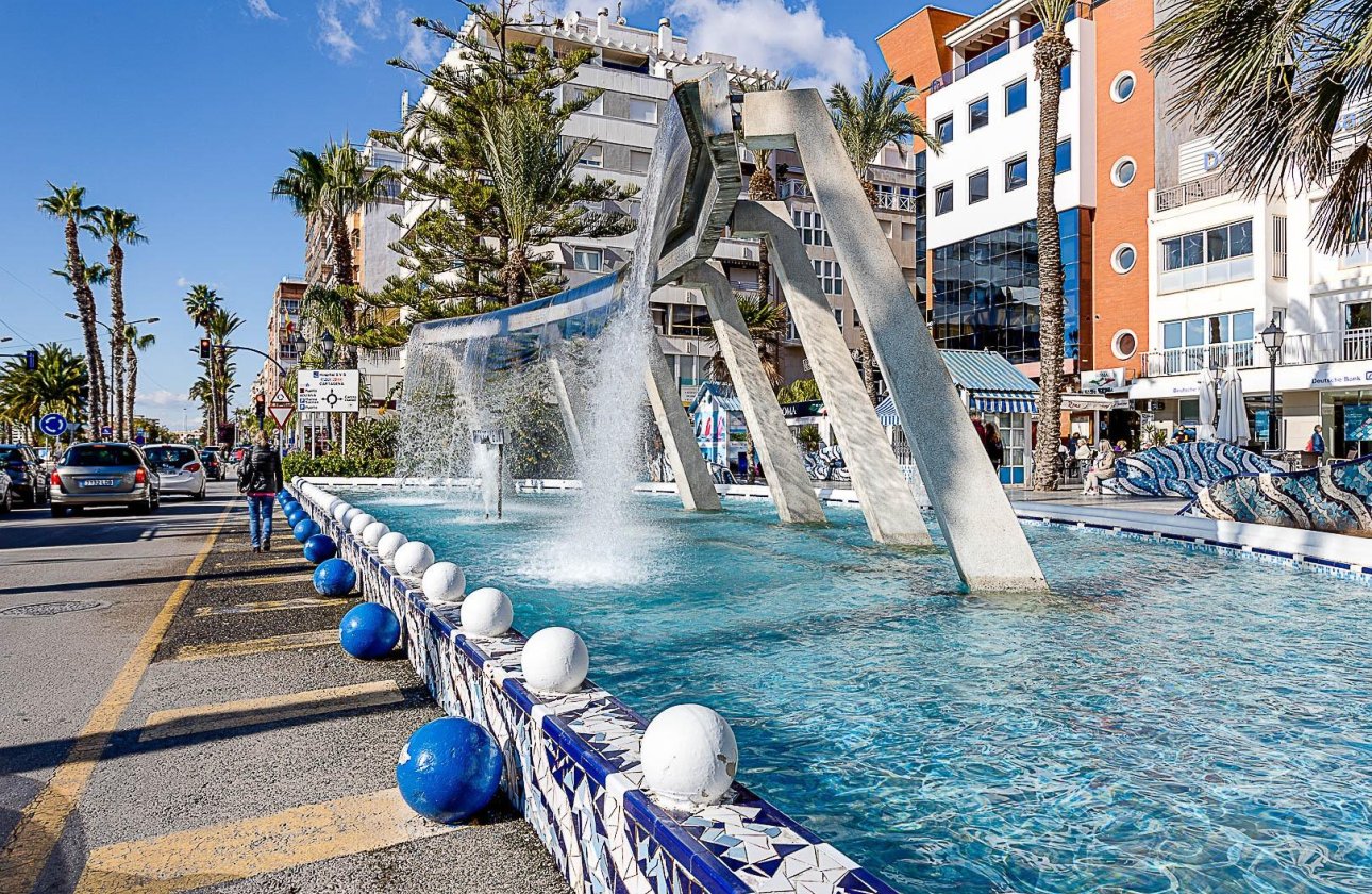 Herverkoop - Town House -
Torrevieja - Centro