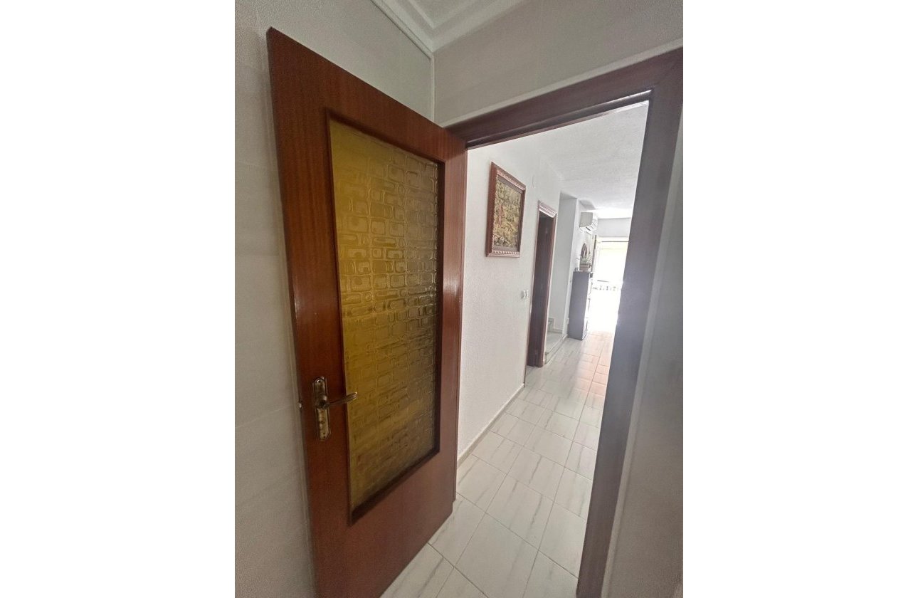 Herverkoop - Town House -
Torrevieja - Centro