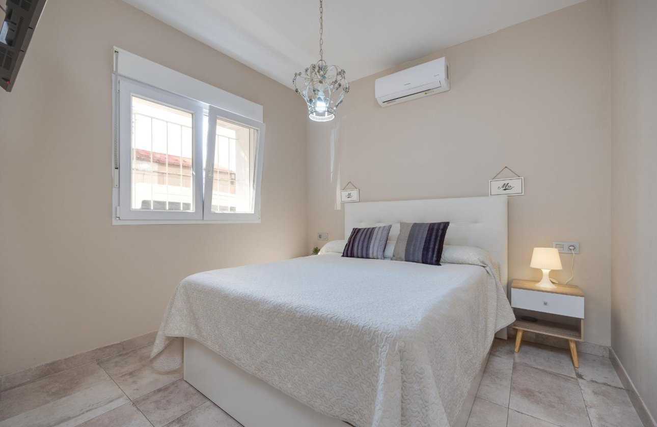 Herverkoop - Town House -
Torrevieja - Centro