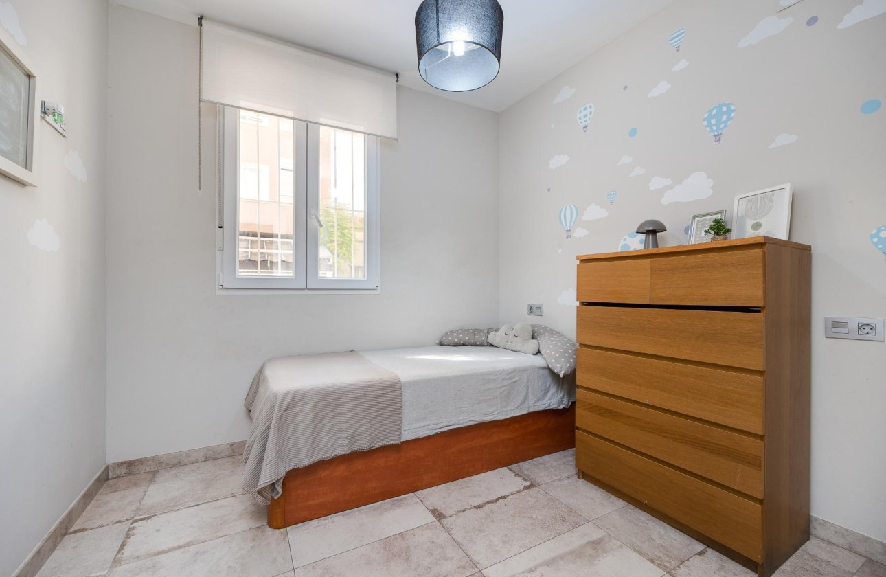 Herverkoop - Town House -
Torrevieja - Centro