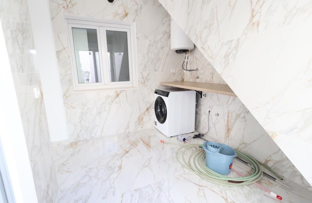 Herverkoop - Town House -
Torrevieja - Costa Blanca