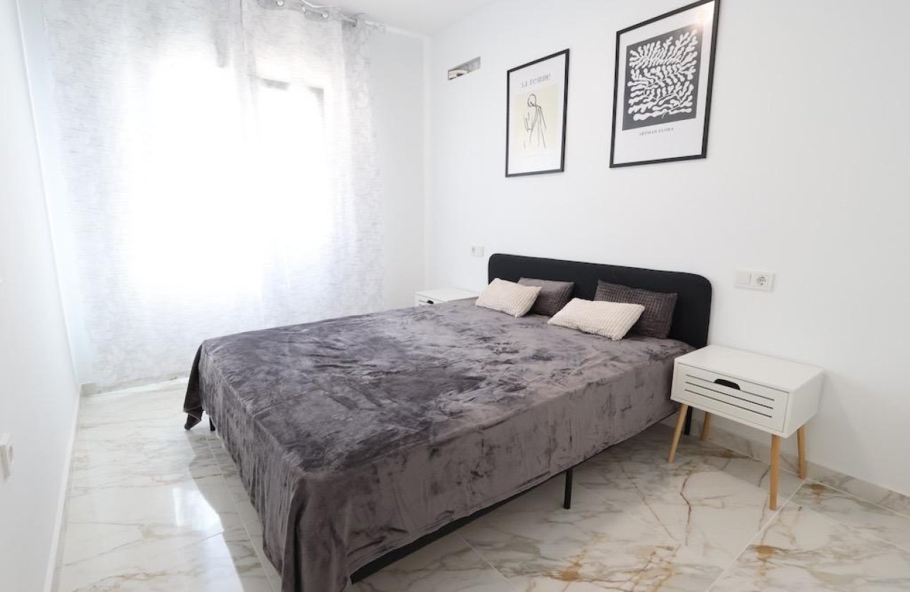 Herverkoop - Town House -
Torrevieja - Costa Blanca