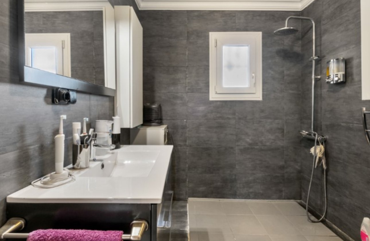 Herverkoop - Town House -
Torrevieja - Costa Blanca