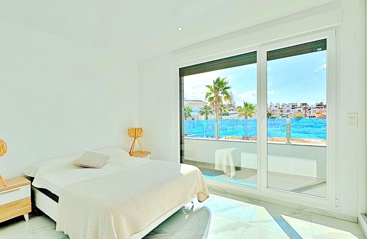 Herverkoop - Town House -
Torrevieja - Costa Blanca