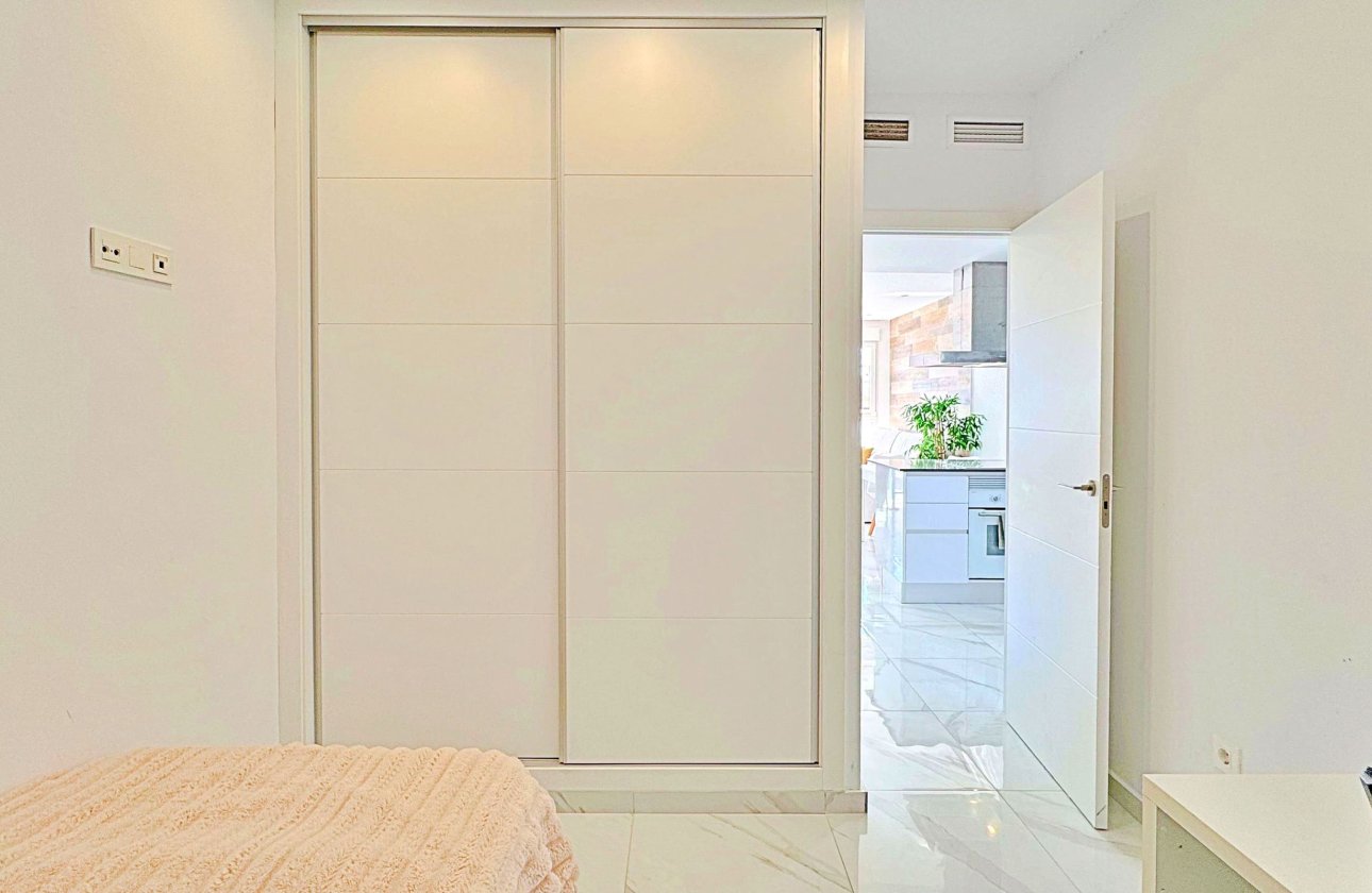 Herverkoop - Town House -
Torrevieja - Costa Blanca