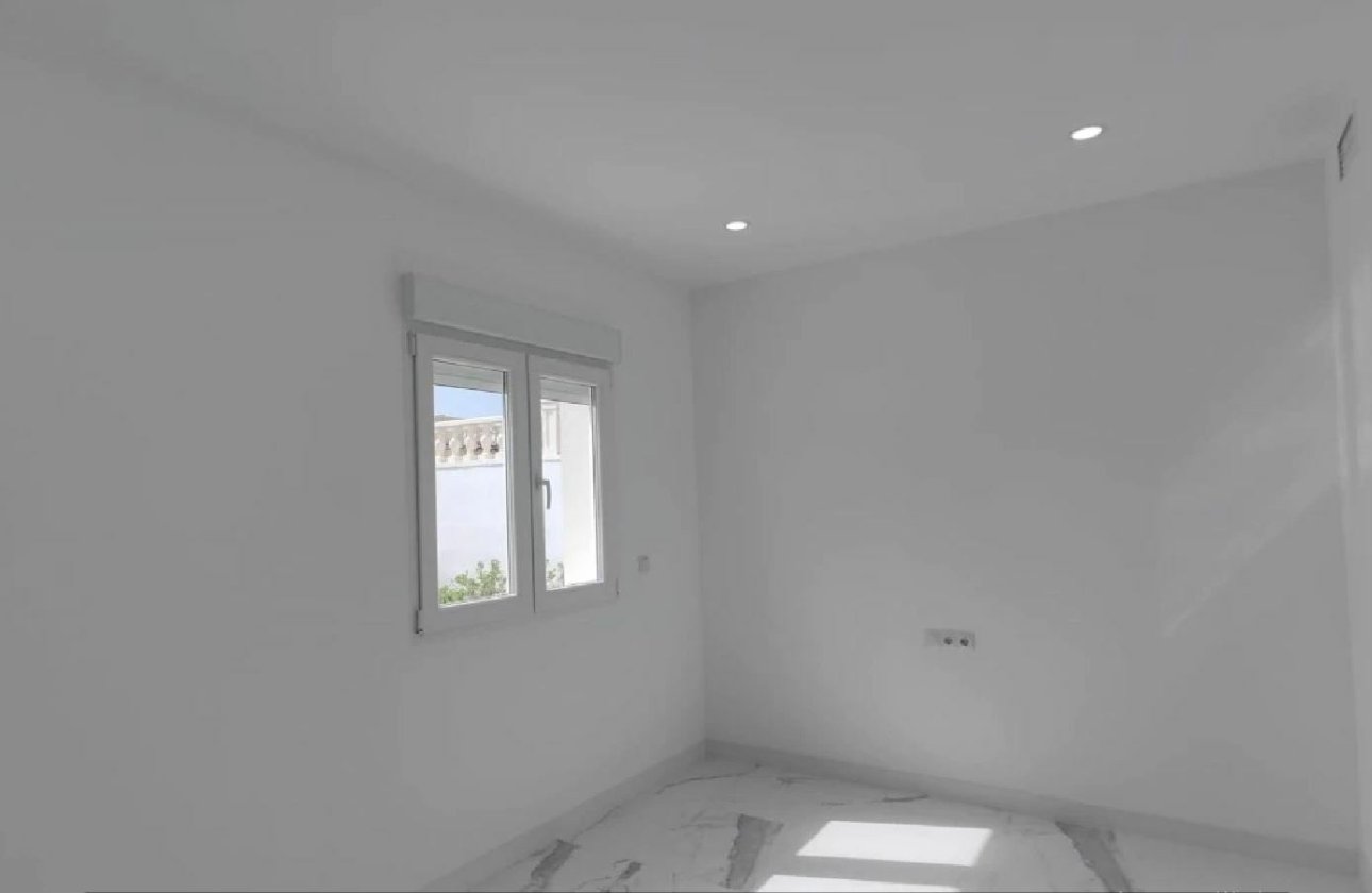 Herverkoop - Town House -
Torrevieja - Costa Blanca