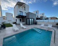 Herverkoop - Town House -
Torrevieja - Costa Blanca