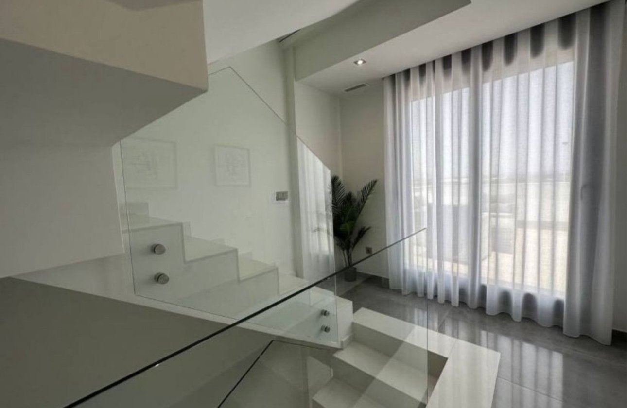 Herverkoop - Town House -
Torrevieja - Costa Blanca