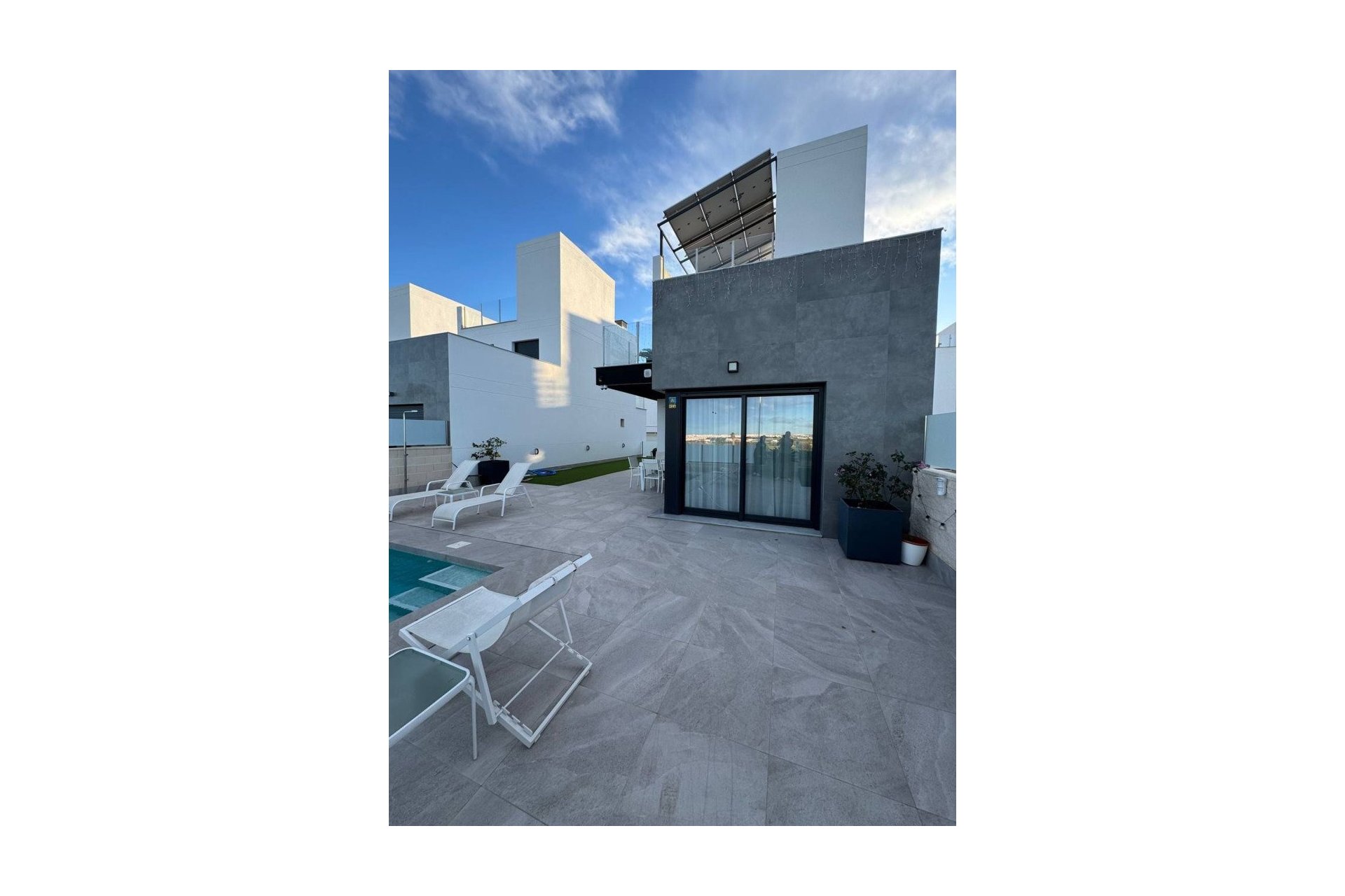 Herverkoop - Town House -
Torrevieja - Costa Blanca