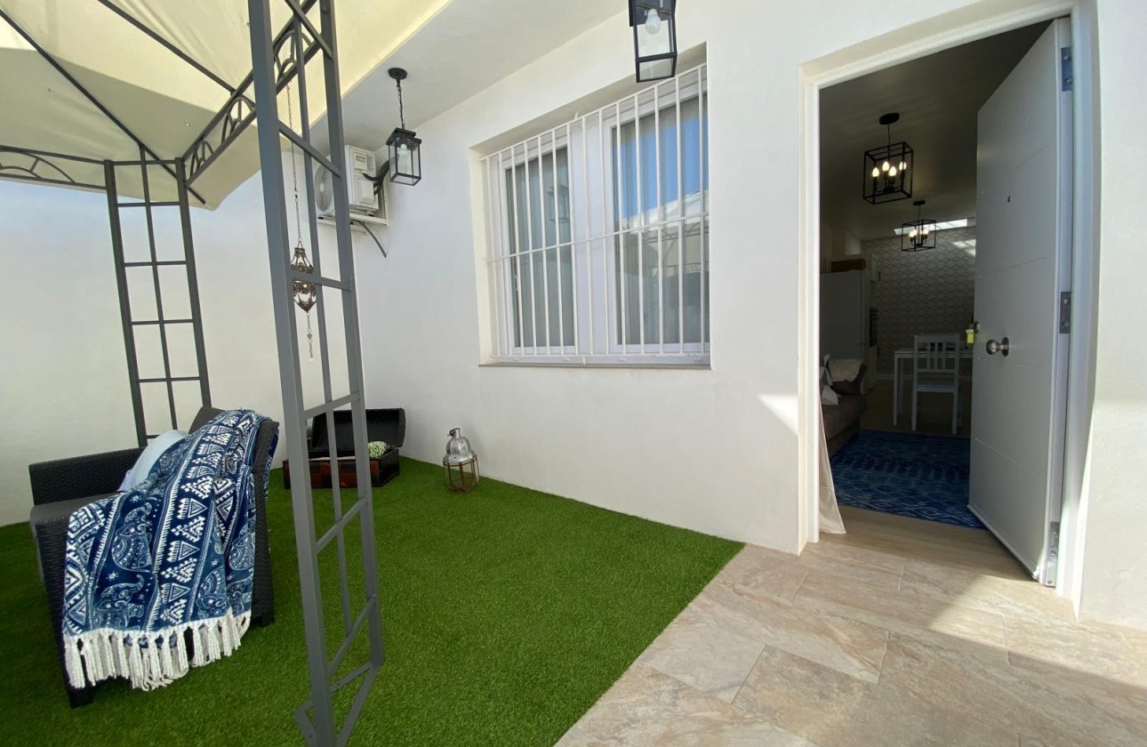Herverkoop - Town House -
Torrevieja - Costa Blanca