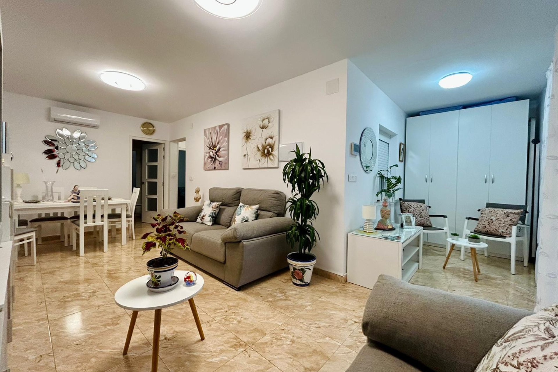 Herverkoop - Town House -
Torrevieja - Costa Blanca