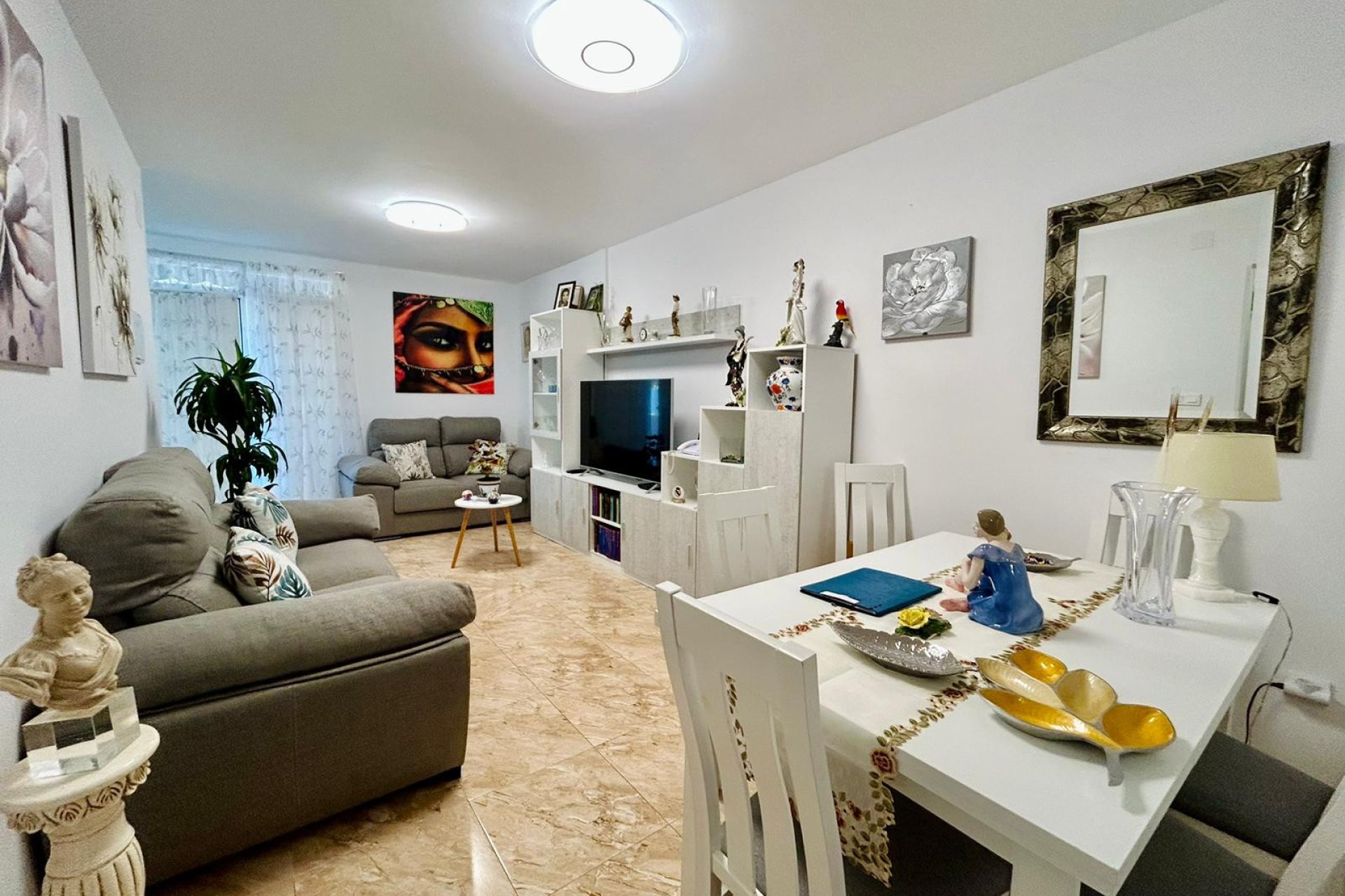 Herverkoop - Town House -
Torrevieja - Costa Blanca