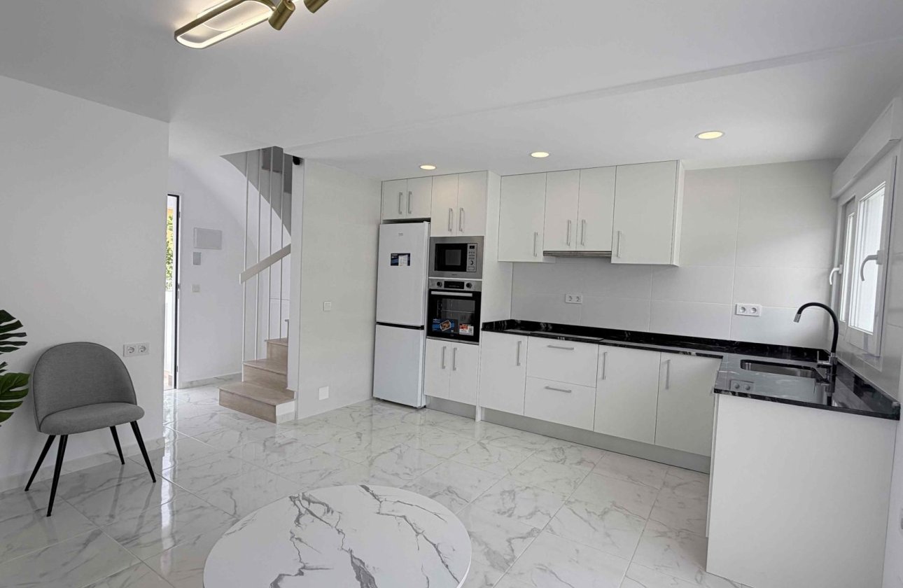 Herverkoop - Town House -
Torrevieja - Costa Blanca