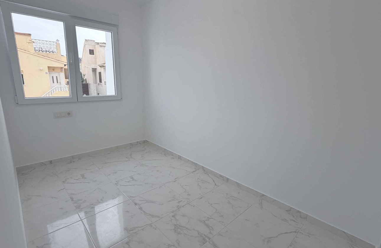 Herverkoop - Town House -
Torrevieja - Costa Blanca