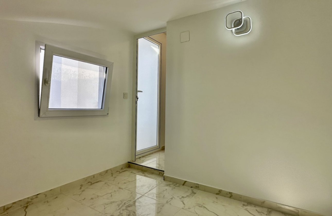 Herverkoop - Town House -
Torrevieja - Costa Blanca