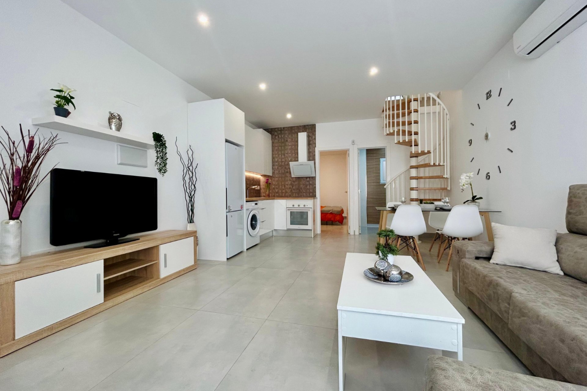 Herverkoop - Town House -
Torrevieja - Costa Blanca