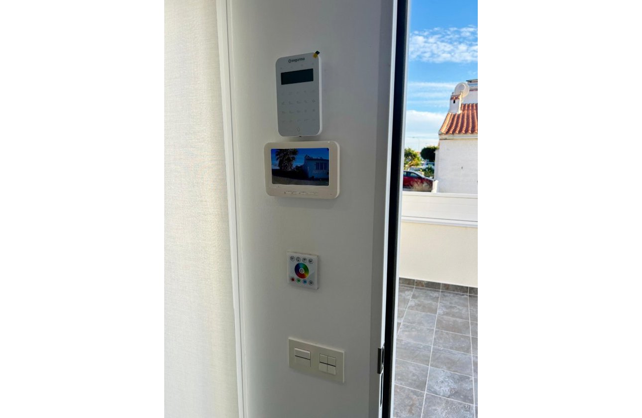 Herverkoop - Town House -
Torrevieja - Costa Blanca