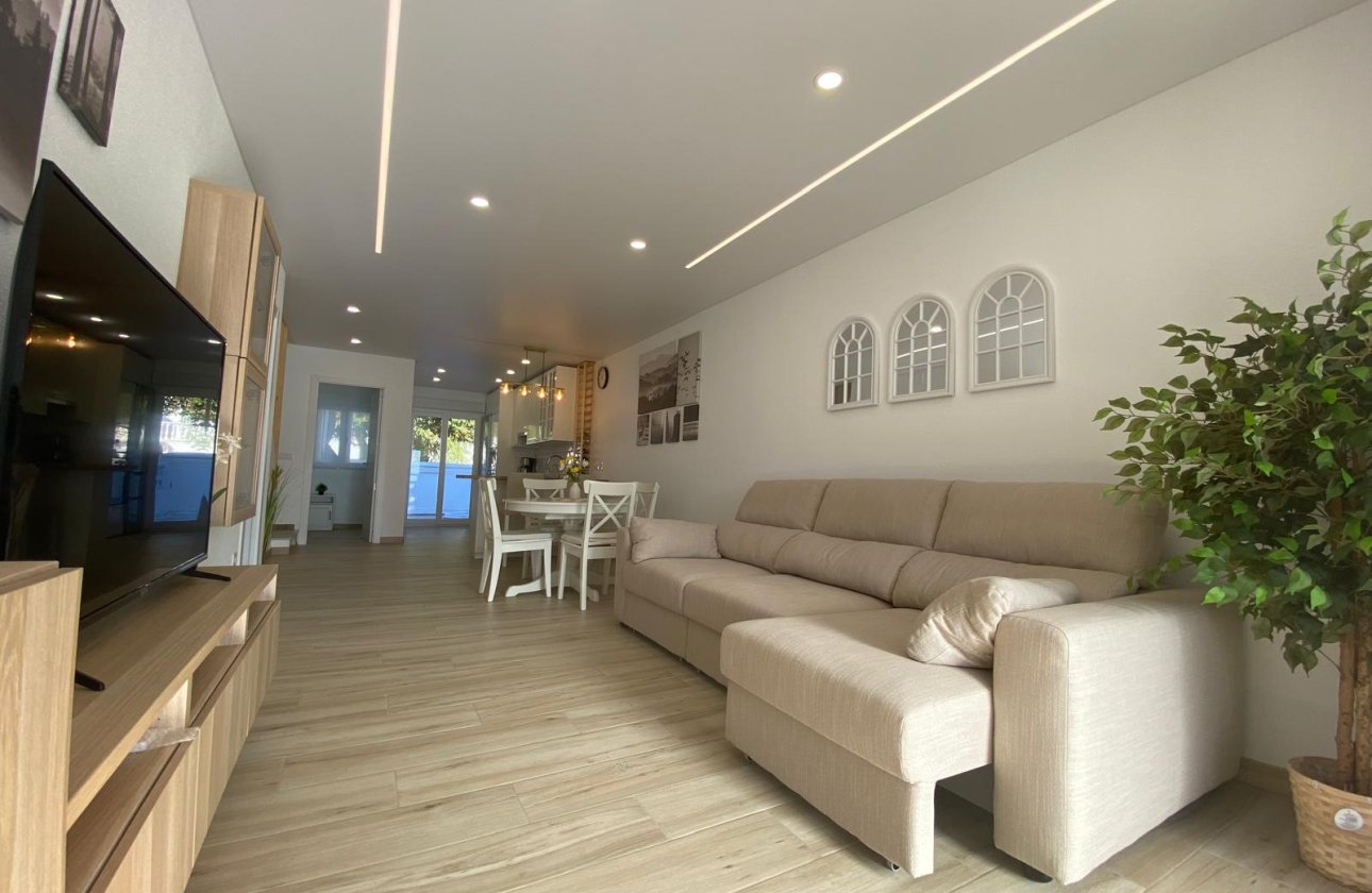 Herverkoop - Town House -
Torrevieja - Costa Blanca