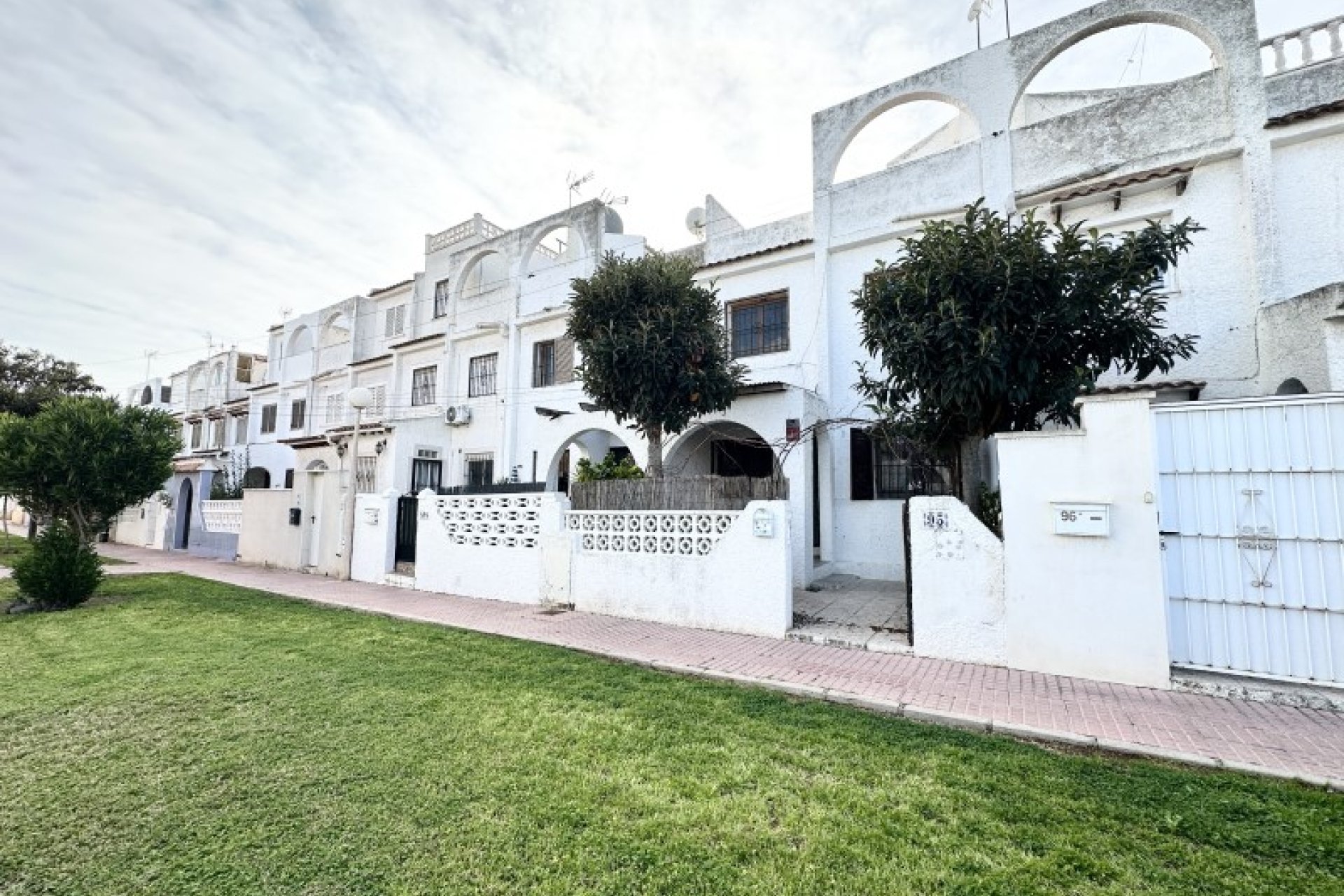Herverkoop - Town House -
Torrevieja - Costa Blanca