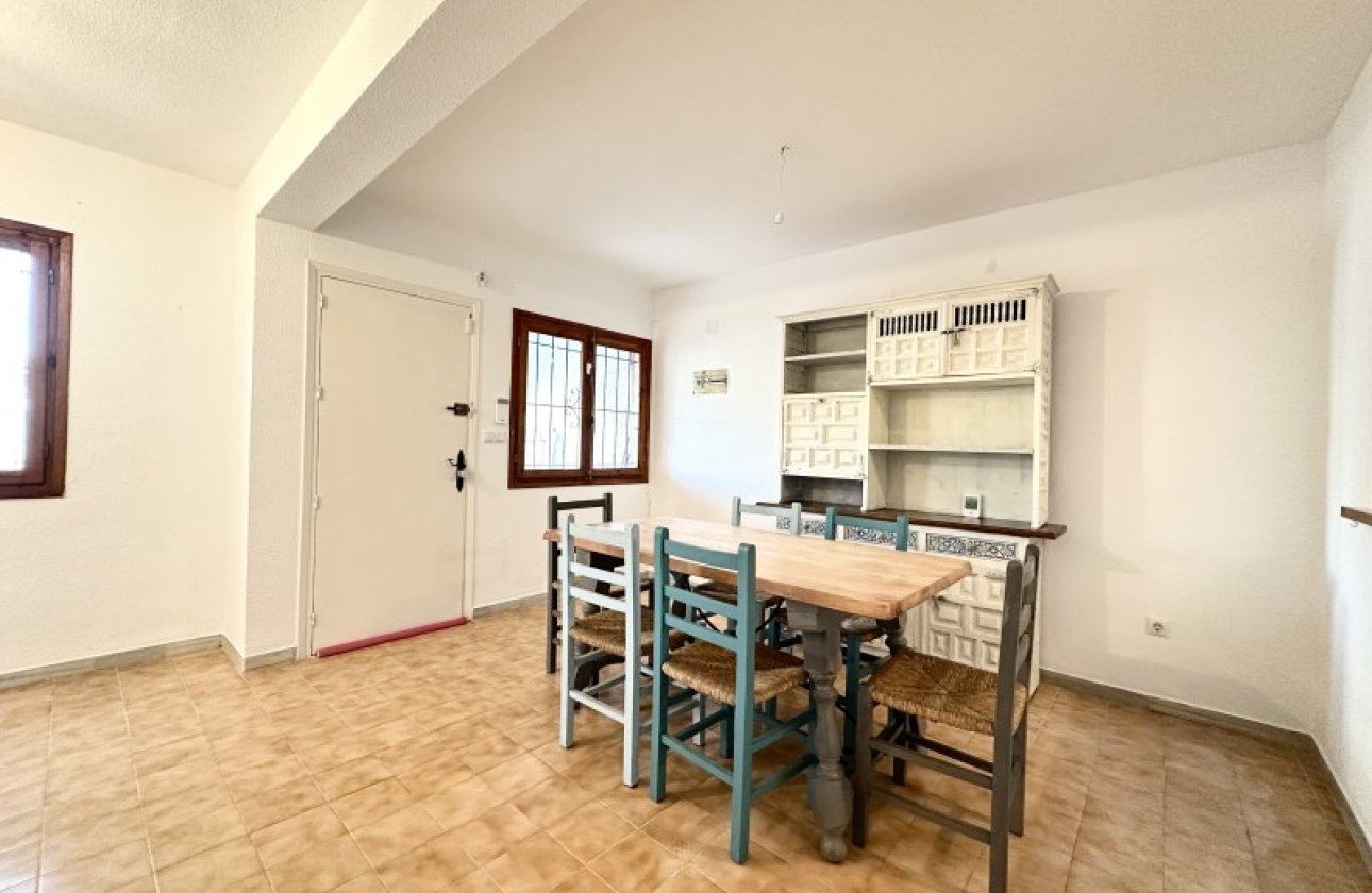 Herverkoop - Town House -
Torrevieja - Costa Blanca