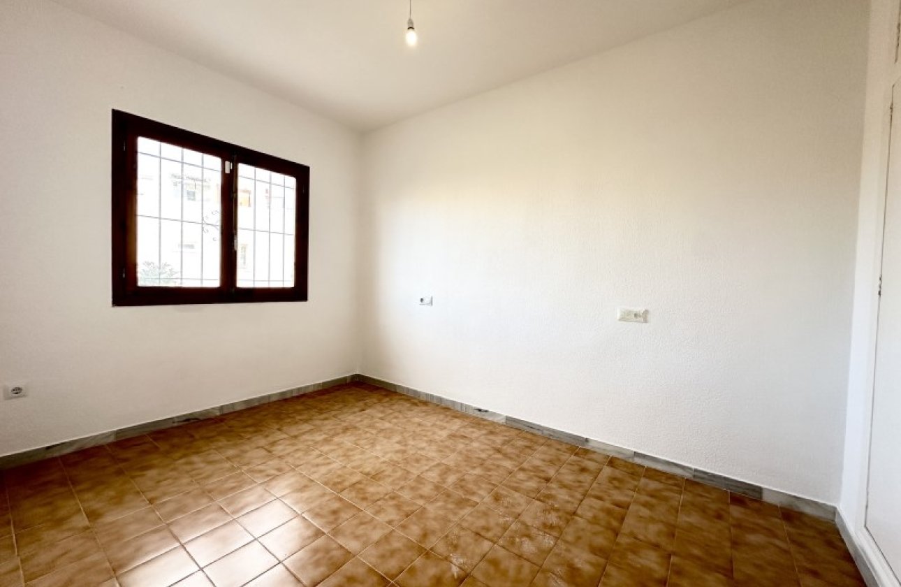 Herverkoop - Town House -
Torrevieja - Costa Blanca