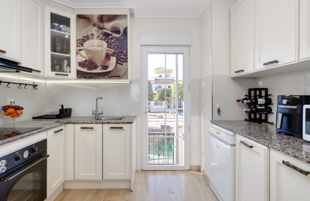 Herverkoop - Town House -
Torrevieja - Costa Blanca