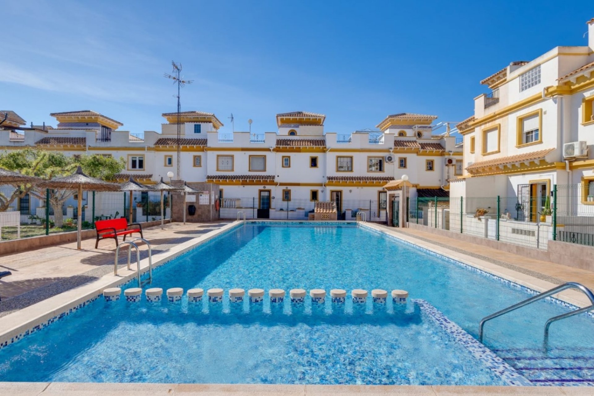 Herverkoop - Town House -
Torrevieja - Costa Blanca
