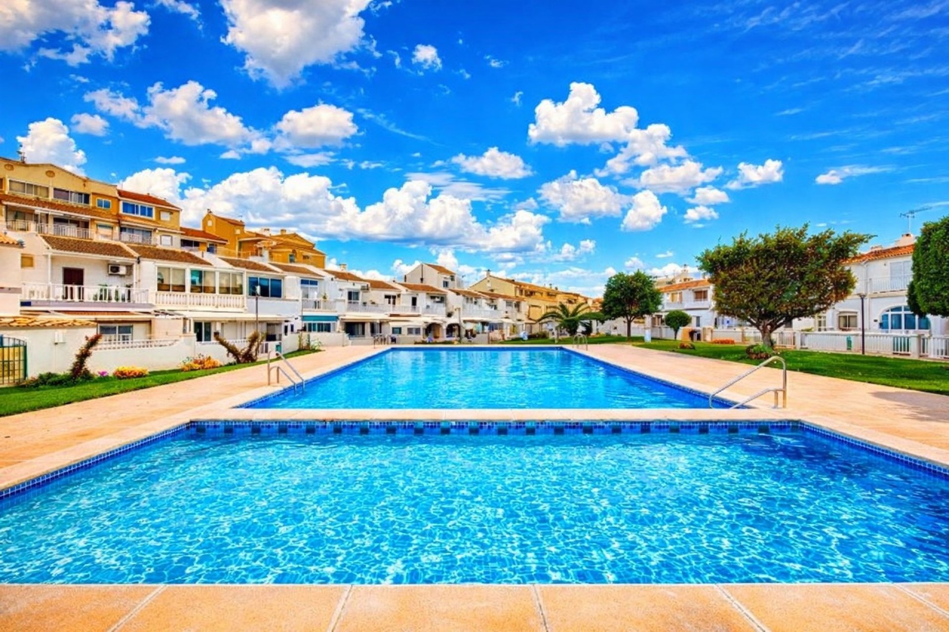Herverkoop - Town House -
Torrevieja - Costa Blanca