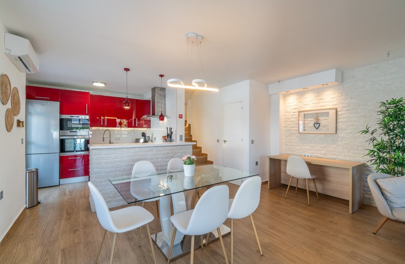 Herverkoop - Town House -
Torrevieja - Costa Blanca