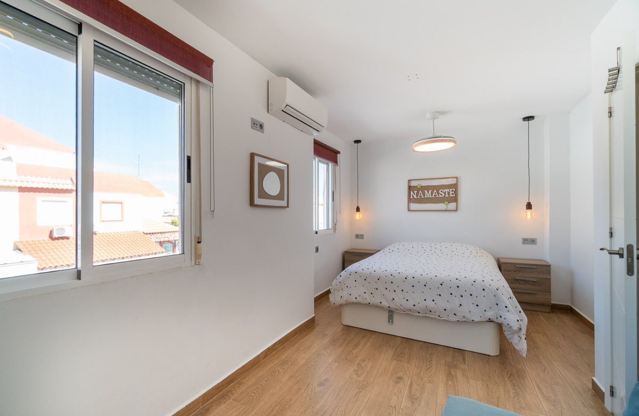 Herverkoop - Town House -
Torrevieja - Costa Blanca