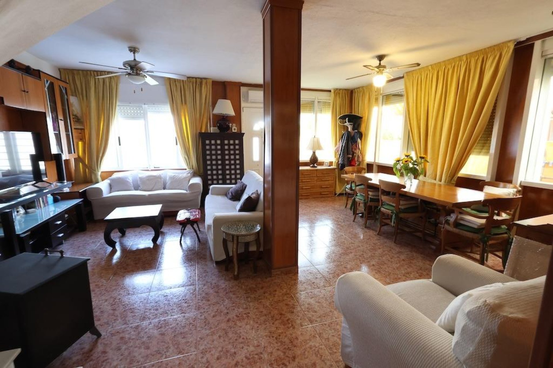 Herverkoop - Town House -
Torrevieja - Costa Blanca