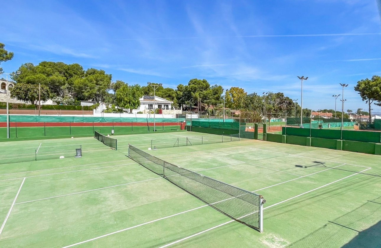 Herverkoop - Town House -
Torrevieja - Costa Blanca