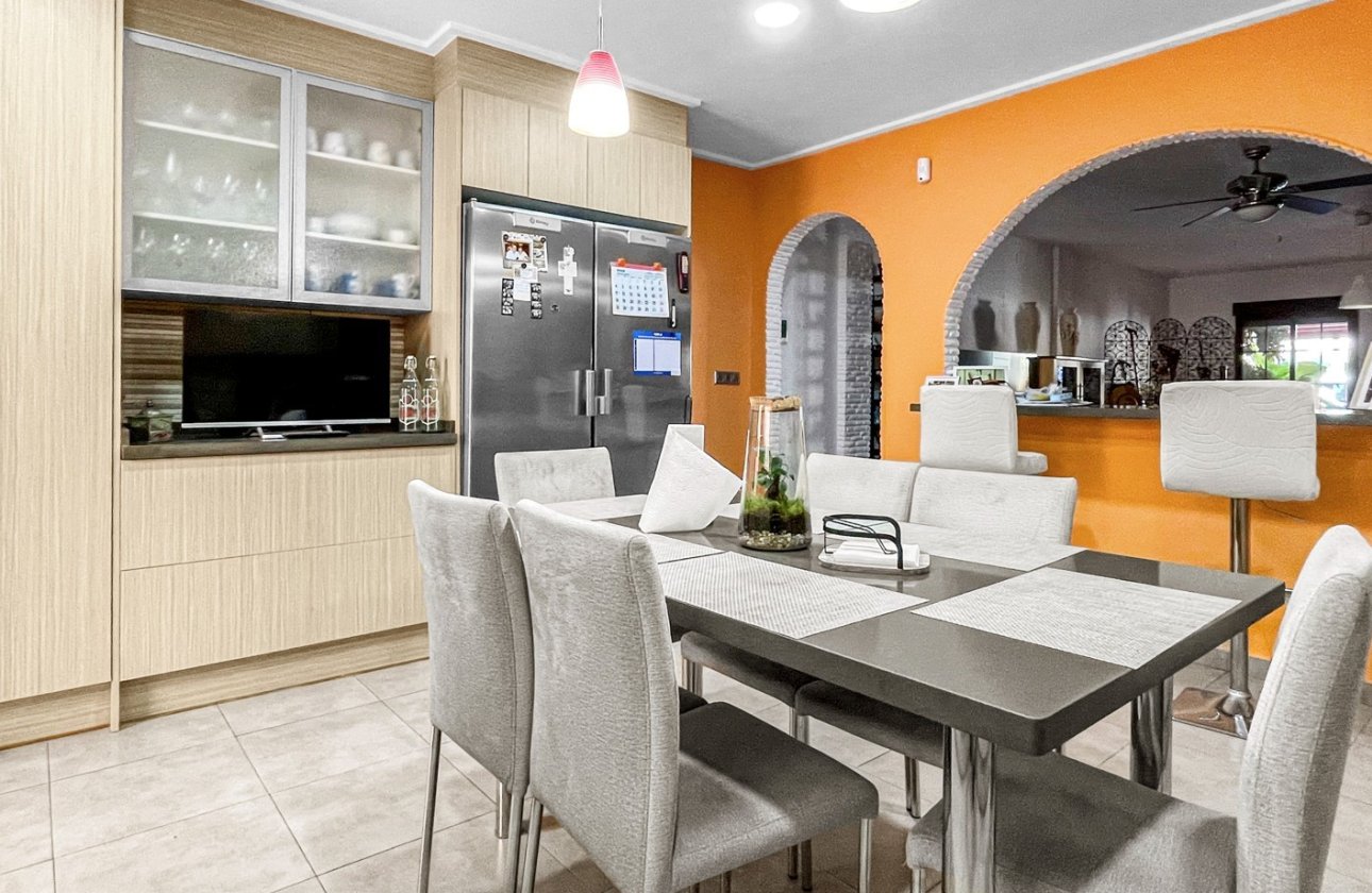 Herverkoop - Town House -
Torrevieja - Costa Blanca