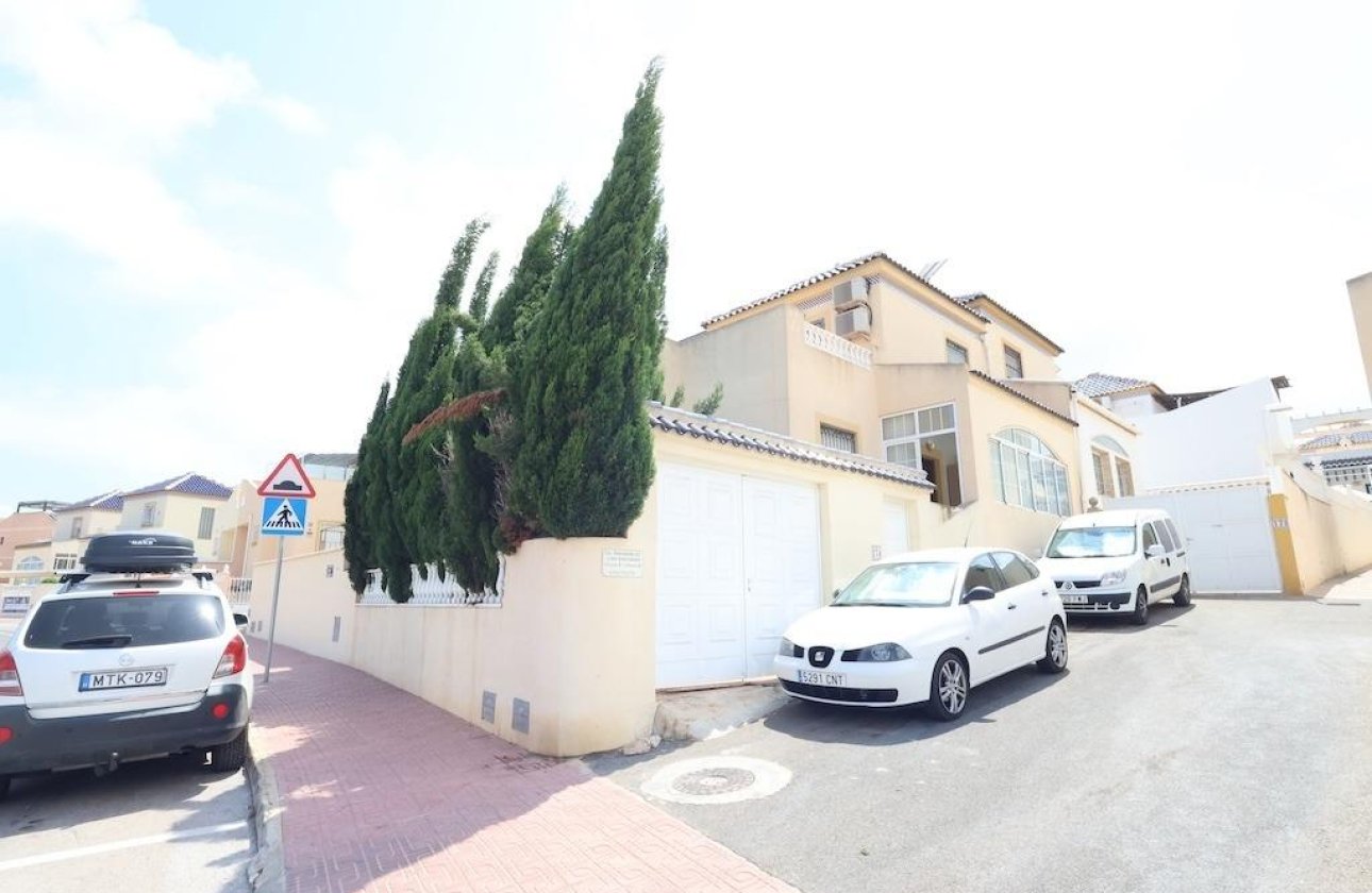 Herverkoop - Town House -
Torrevieja - Costa Blanca