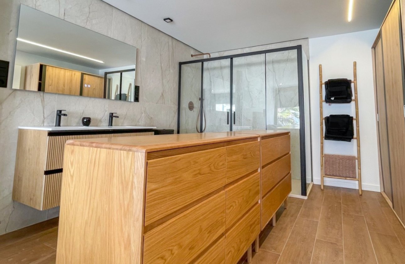 Herverkoop - Town House -
Torrevieja - Costa Blanca