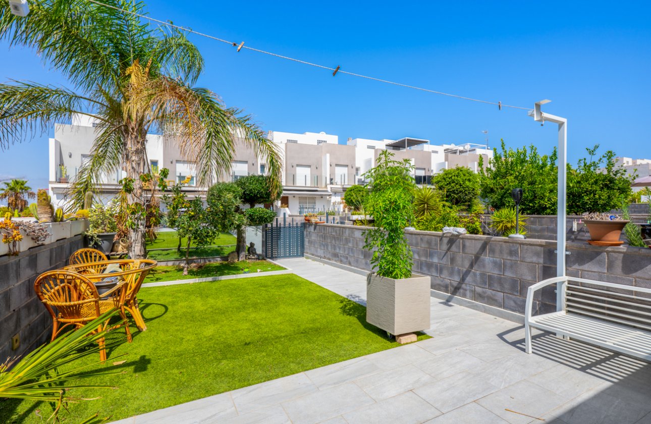 Herverkoop - Town House -
Torrevieja - Costa Blanca