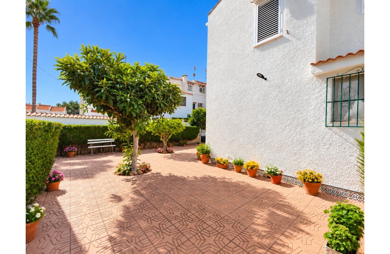 Herverkoop - Town House -
Torrevieja - Costa Blanca