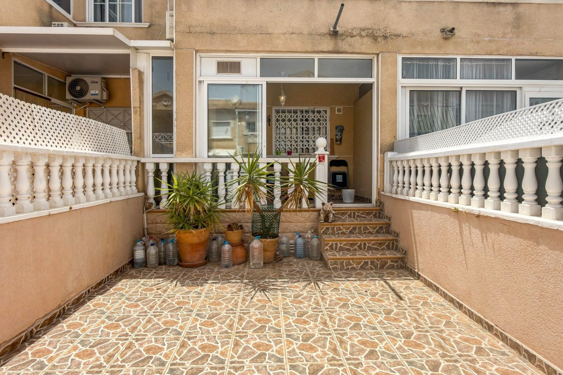Herverkoop - Town House -
Torrevieja - Costa Blanca