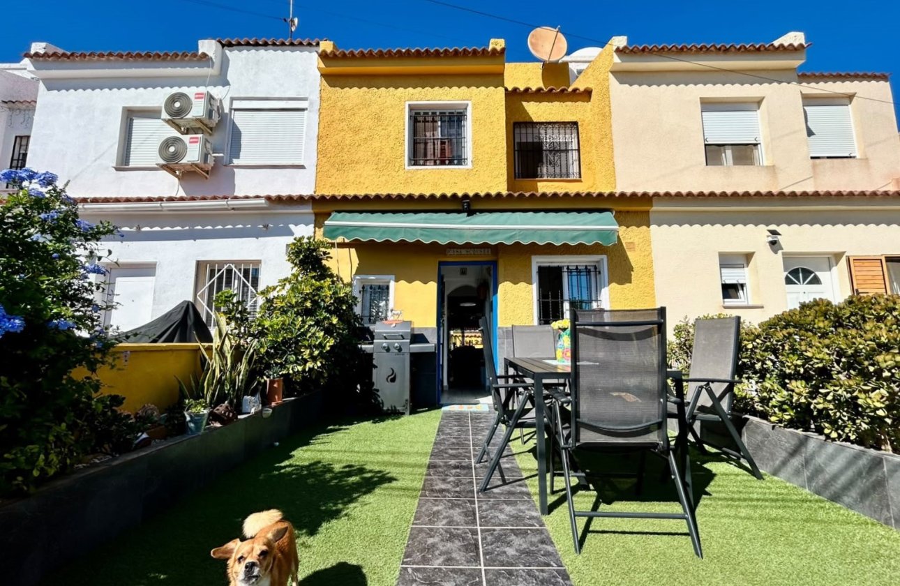 Herverkoop - Town House -
Torrevieja - Costa Blanca