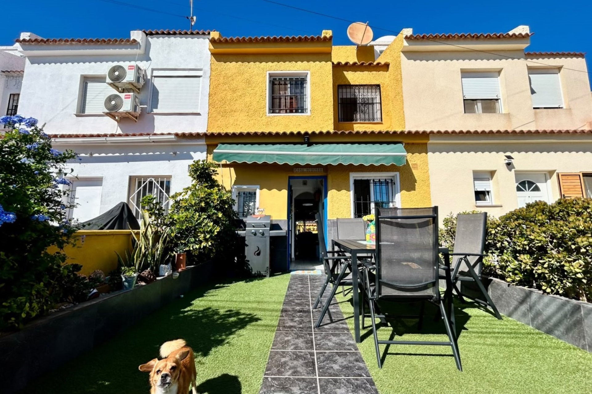 Herverkoop - Town House -
Torrevieja - Costa Blanca