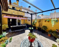 Herverkoop - Town House -
Torrevieja - Costa Blanca