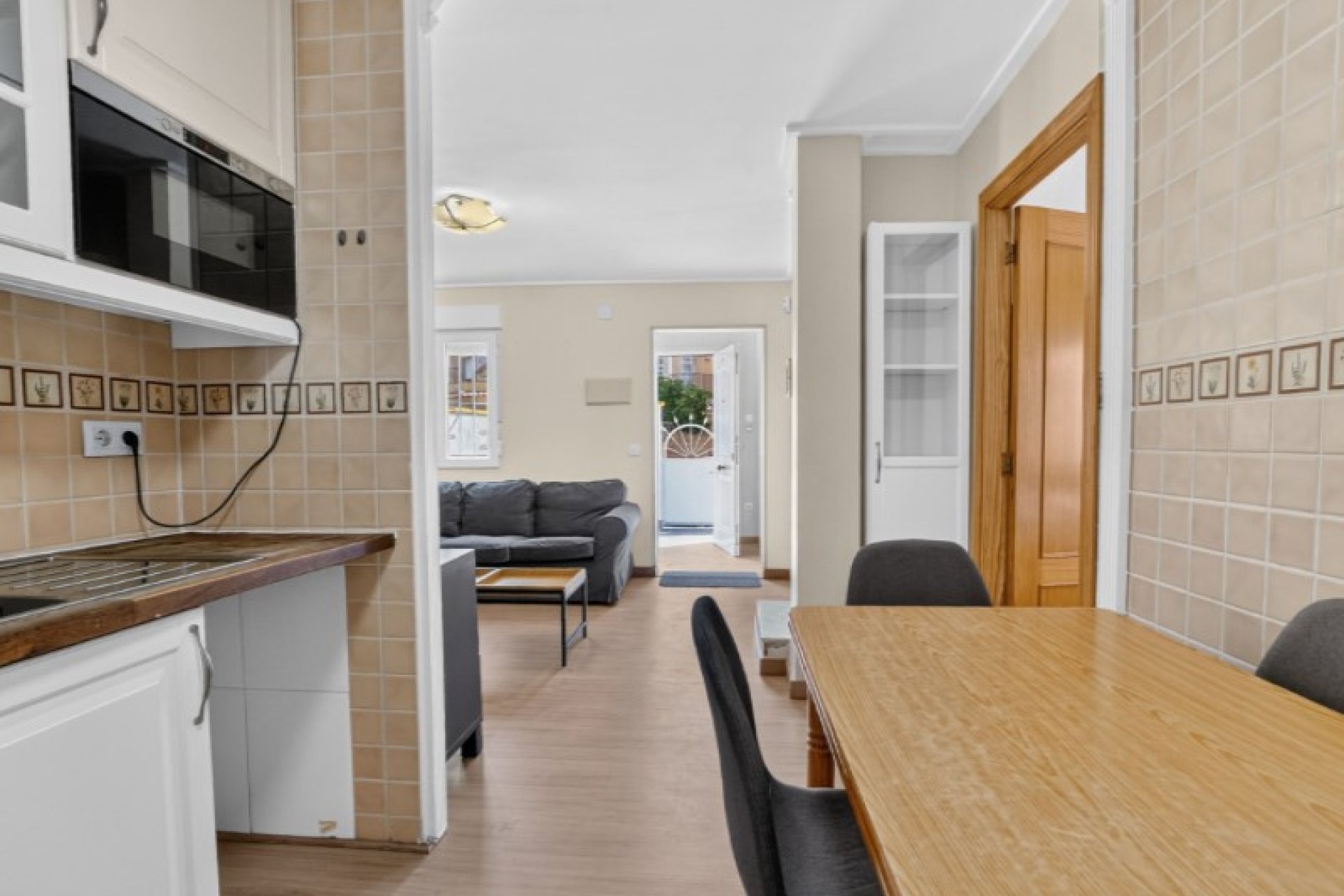 Herverkoop - Town House -
Torrevieja - Costa Blanca
