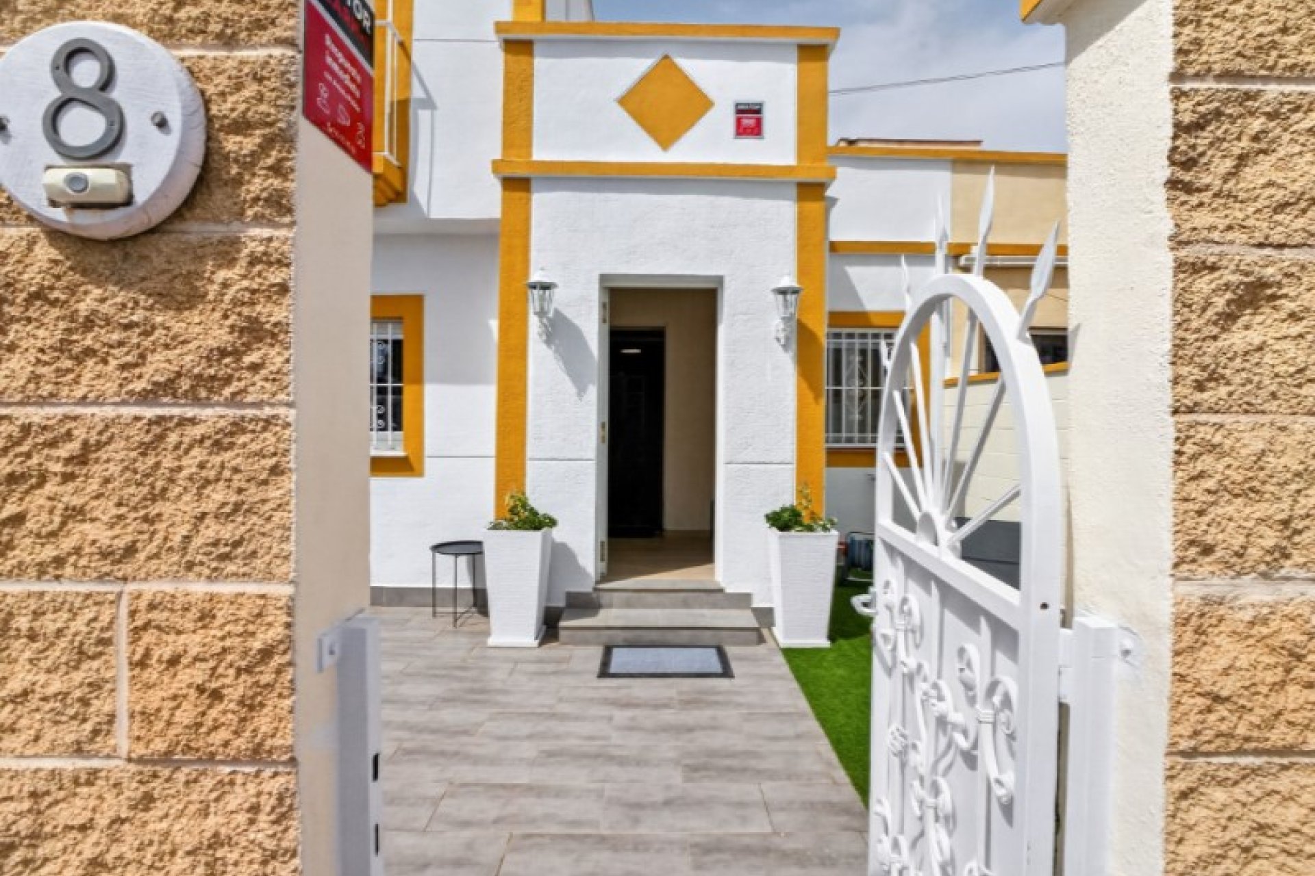 Herverkoop - Town House -
Torrevieja - Costa Blanca