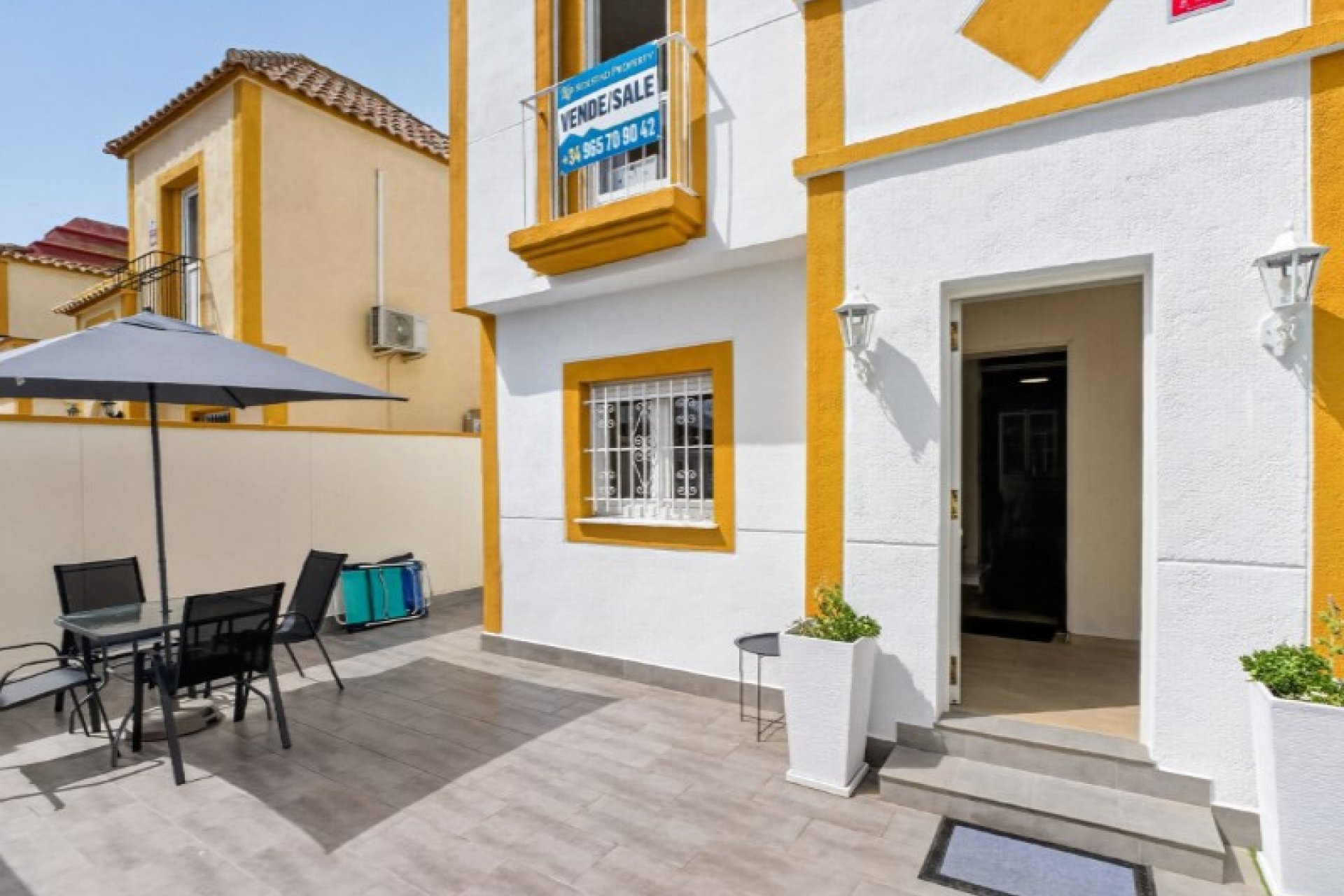 Herverkoop - Town House -
Torrevieja - Costa Blanca