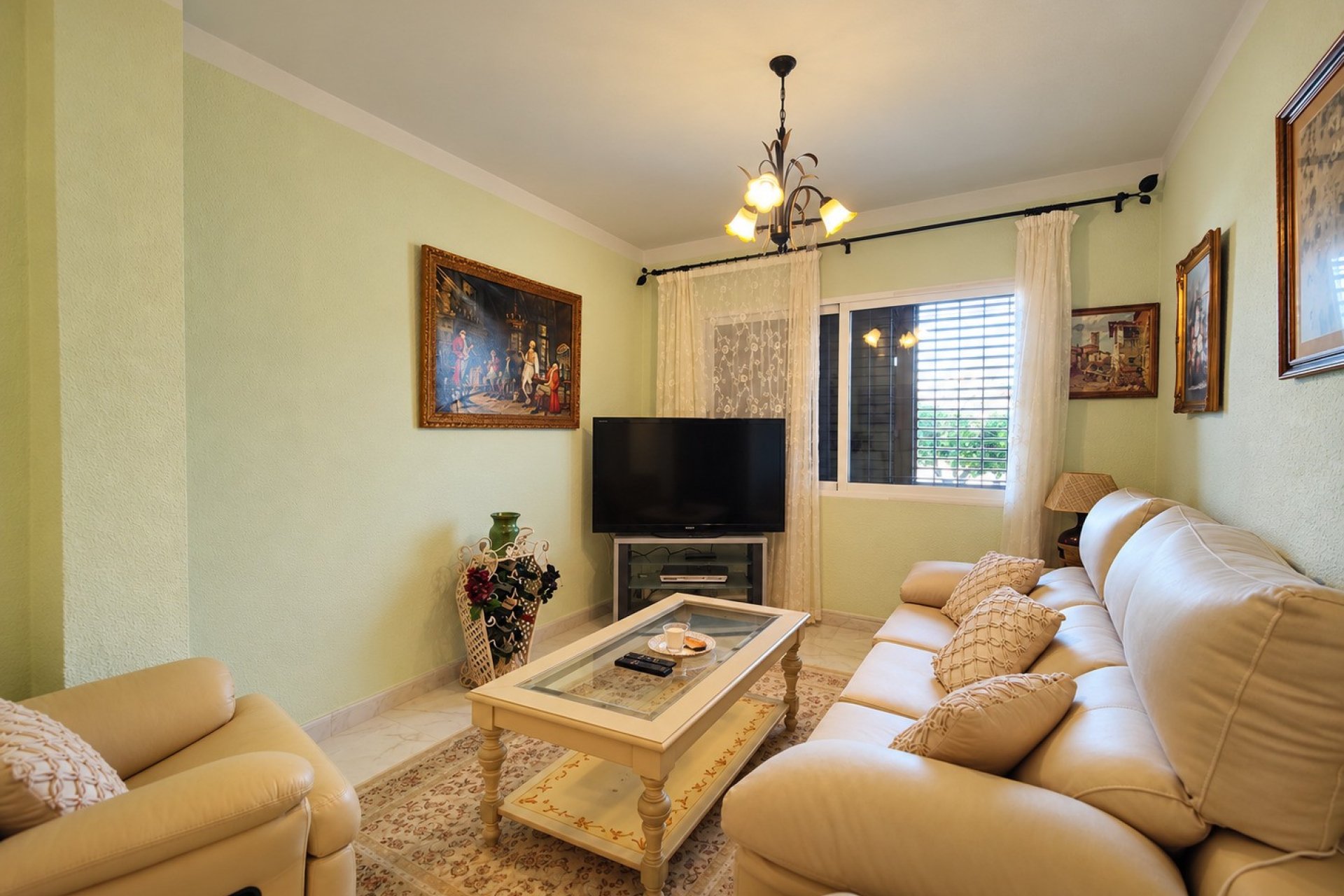 Herverkoop - Town House -
Torrevieja - Costa Blanca