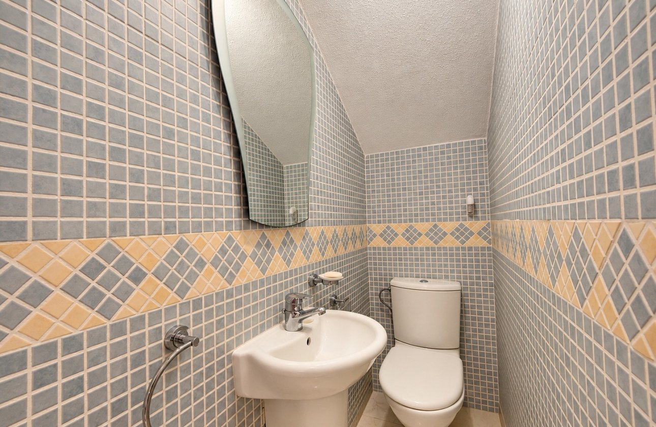 Herverkoop - Town House -
Torrevieja - Costa Blanca