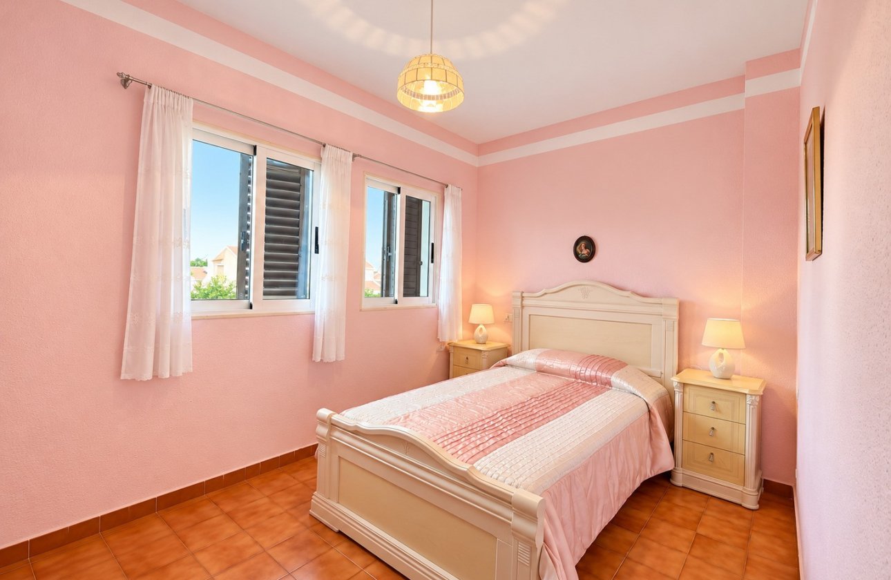 Herverkoop - Town House -
Torrevieja - Costa Blanca