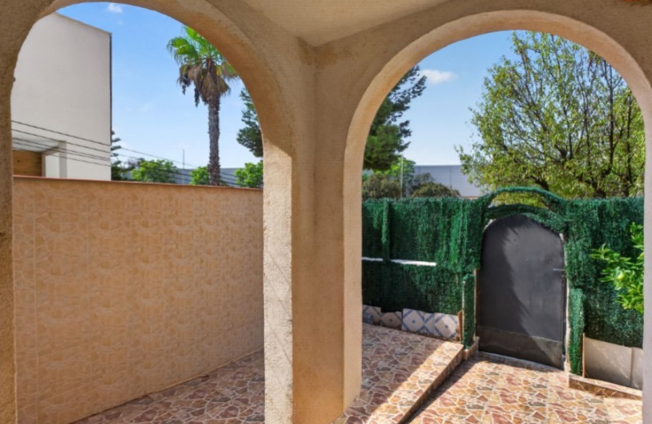 Herverkoop - Town House -
Torrevieja - Costa Blanca