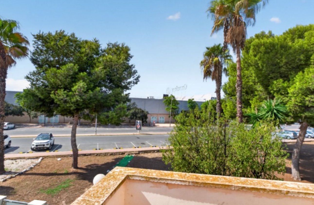 Herverkoop - Town House -
Torrevieja - Costa Blanca